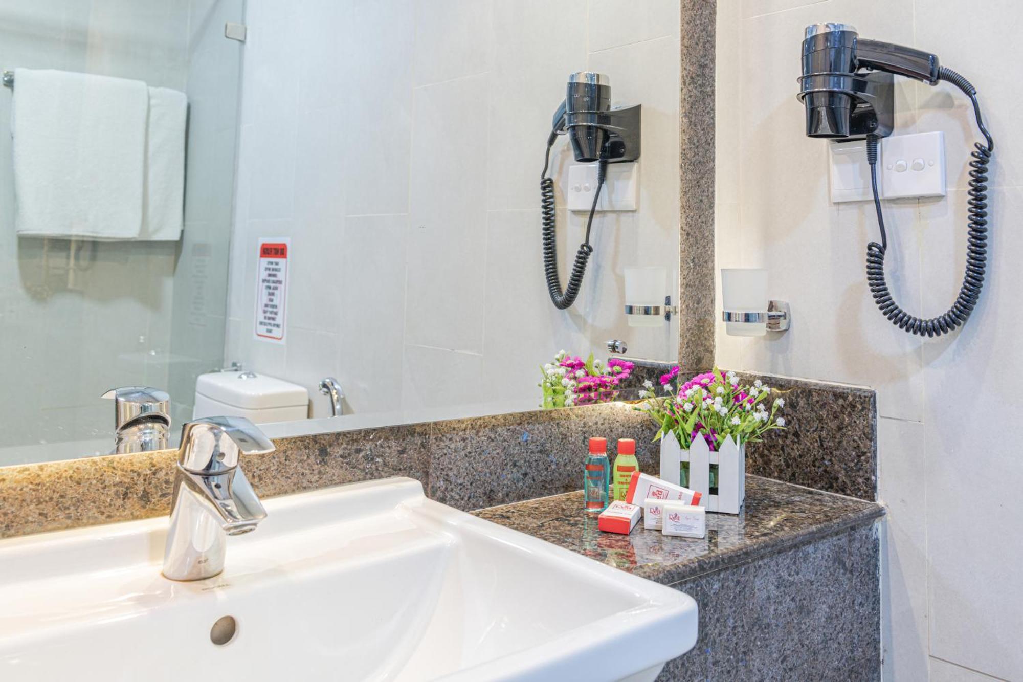 Earl'S Red Colombo Hotel Стая снимка