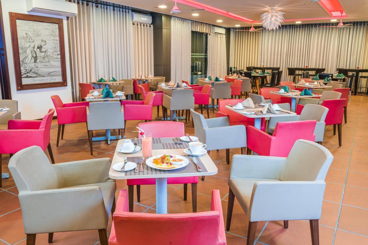 Earl'S Red Colombo Hotel Екстериор снимка