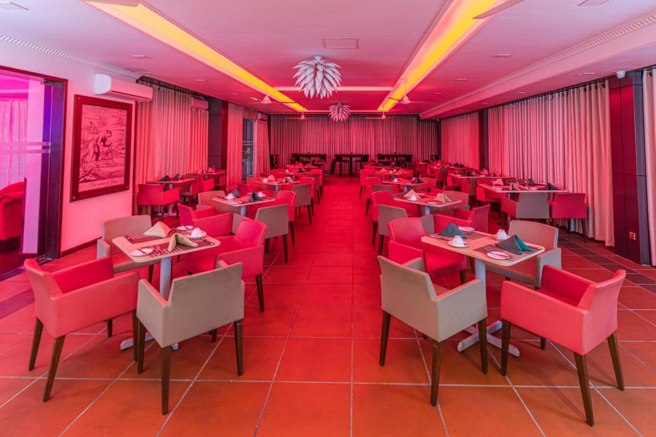 Earl'S Red Colombo Hotel Екстериор снимка
