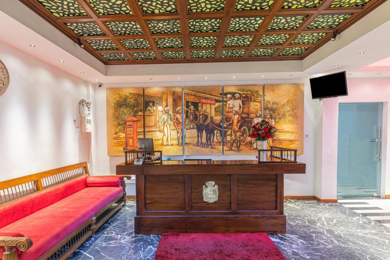 Earl'S Red Colombo Hotel Екстериор снимка