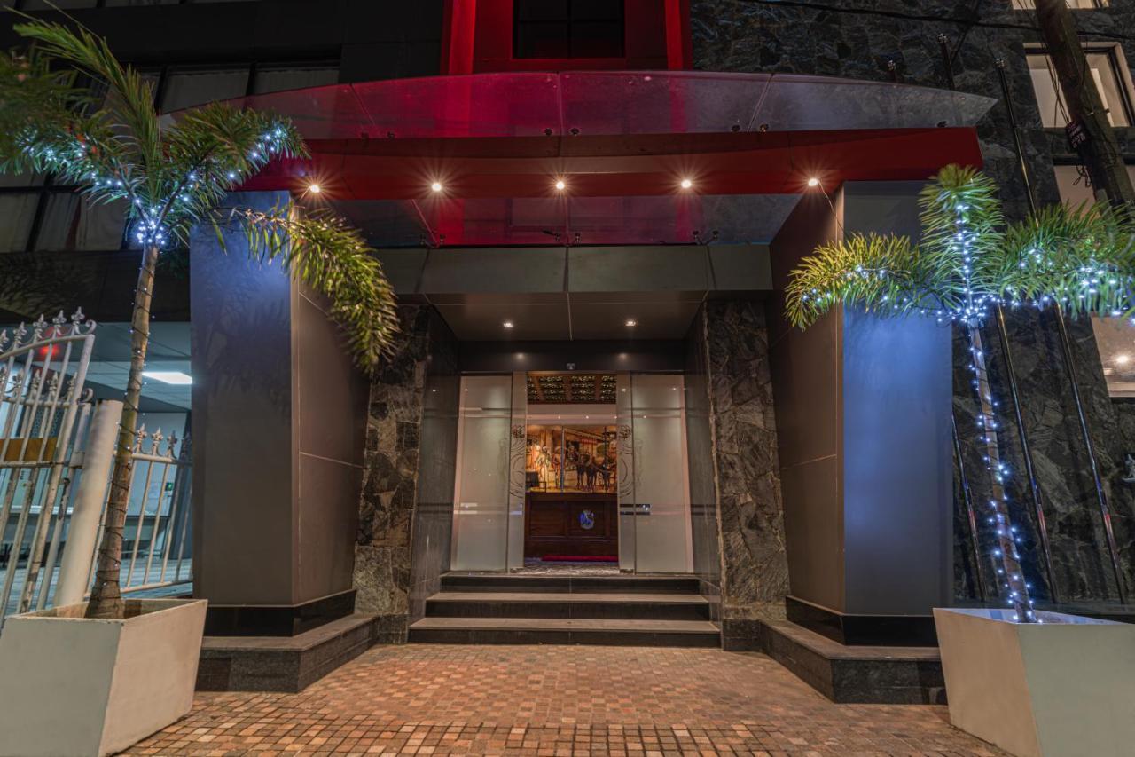 Earl'S Red Colombo Hotel Екстериор снимка