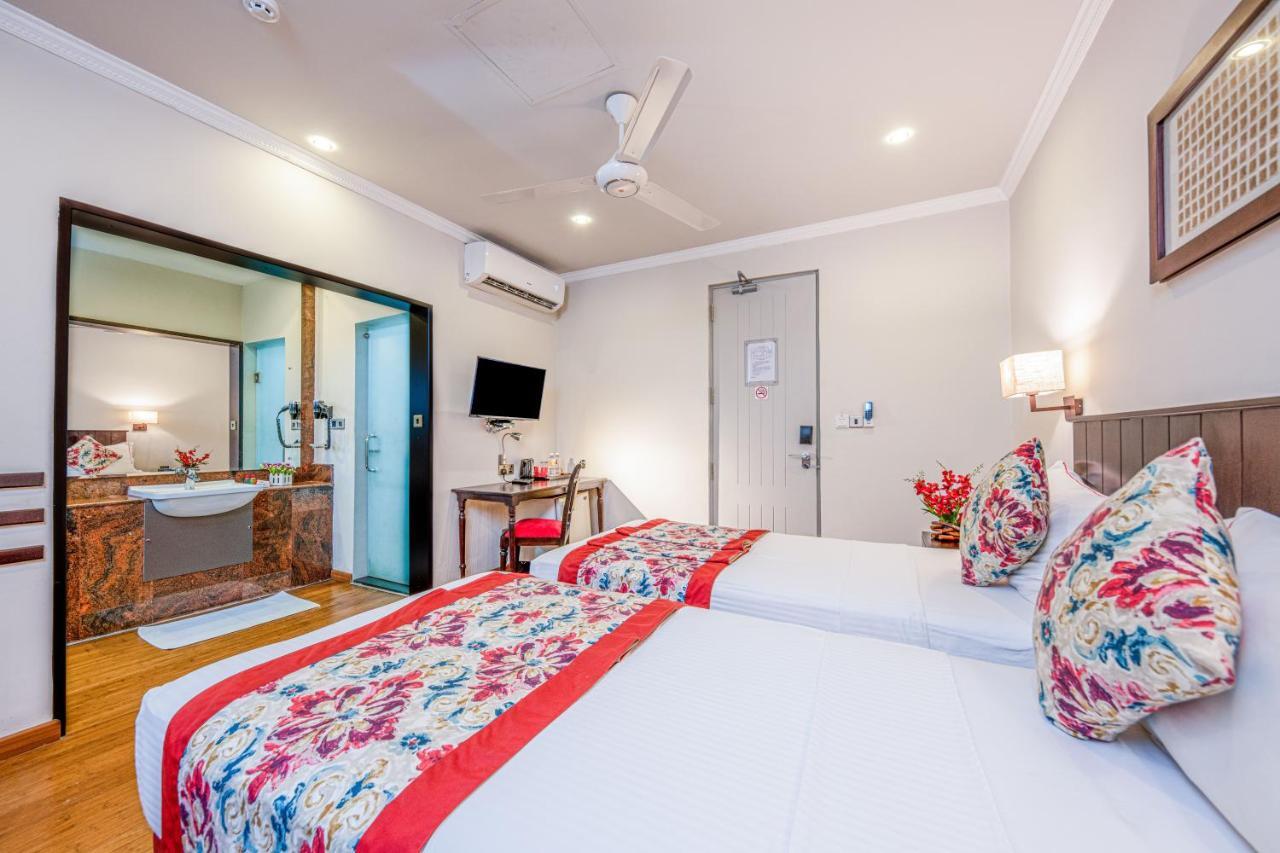 Earl'S Red Colombo Hotel Екстериор снимка